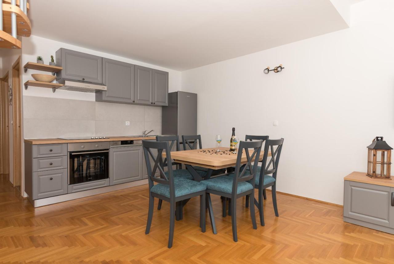Deluxe 3 Bedroom Apartment With Sea View Baška Voda Eksteriør bilde