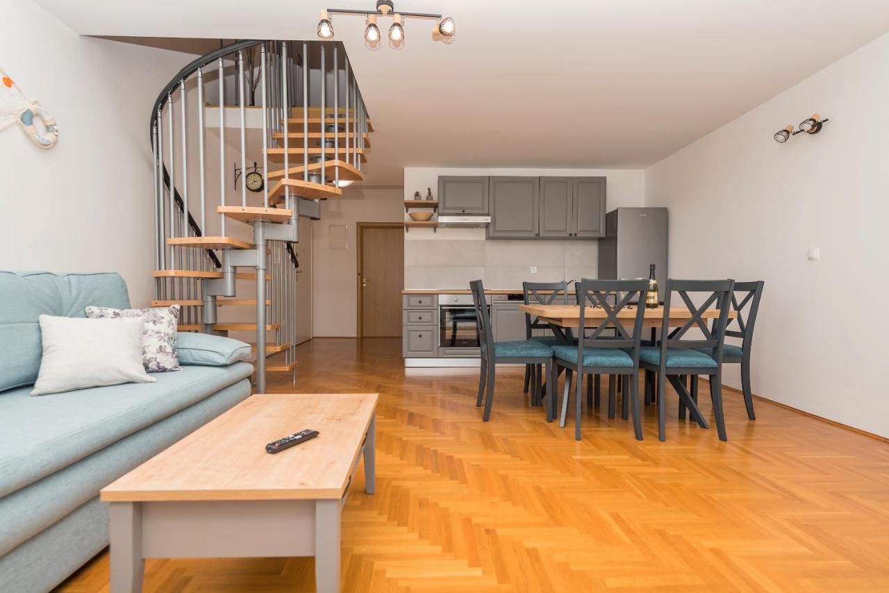 Deluxe 3 Bedroom Apartment With Sea View Baška Voda Eksteriør bilde