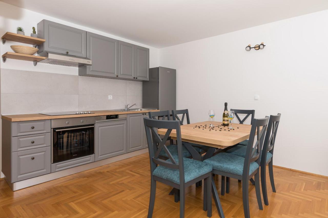 Deluxe 3 Bedroom Apartment With Sea View Baška Voda Eksteriør bilde