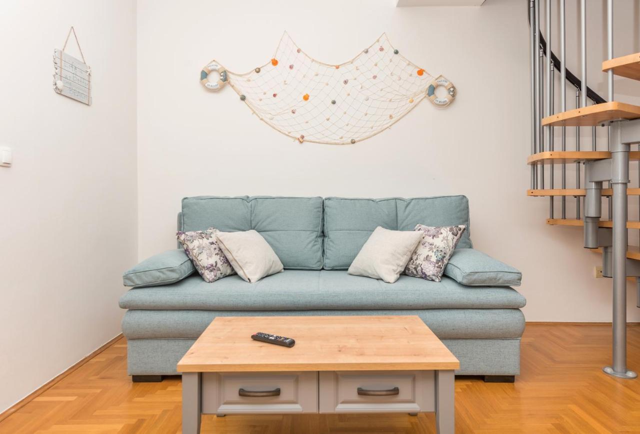Deluxe 3 Bedroom Apartment With Sea View Baška Voda Eksteriør bilde